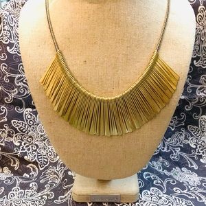 BNWT Stella & Dot Essential Fringe Necklace GOLD